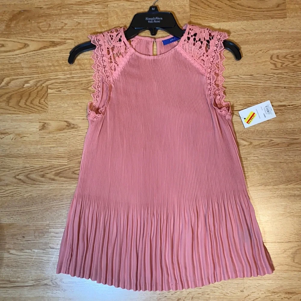 NWT!!! APT 9 PLEAT LACE TOP. Sz S - Picture 1 of 10
